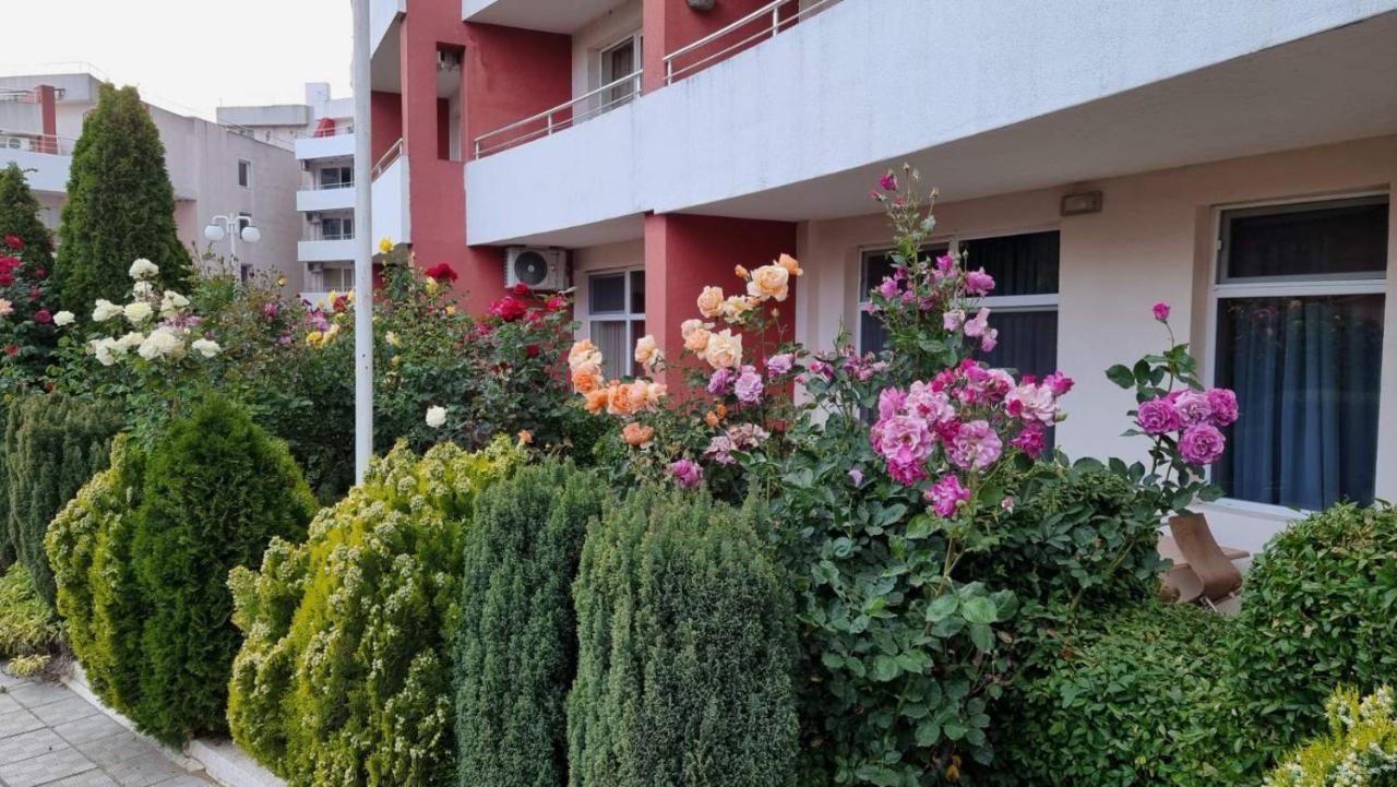 Бутикови Студиа Брита Kranevo Bagian luar foto